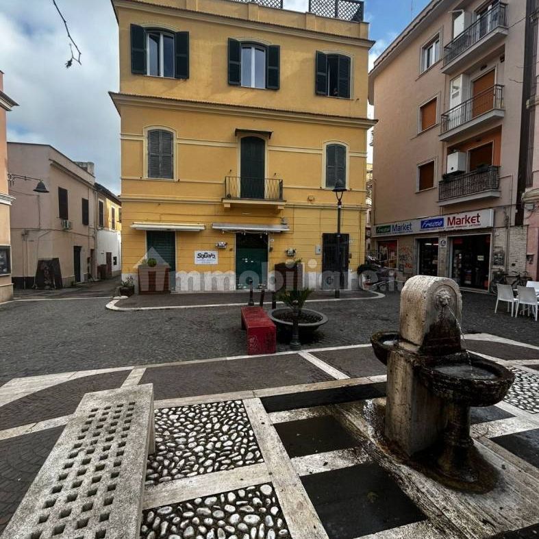 Trilocale via della Fontana 2, Centro, Nettuno - Photo 1