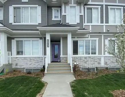 16724 31 Ave SW Edmonton AB | 16724 31 Avenue Southwest, Edmonton - Photo 1