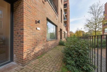 4 bedroom terraced house to rent - Photo 5