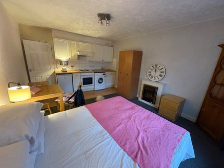 1 Bed Flat, Mansfield Rd, NG5 - Photo 5