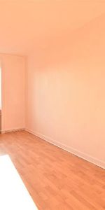 Location Appartement 3 pièces 62m² CHERBOURG-EN-COTENTIN 50100 - Photo 3