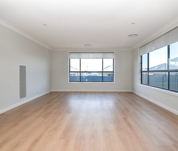 Modern Living with Style and Comfort! - Photo 1