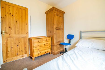 88 Rawdon Avenue - Photo 2