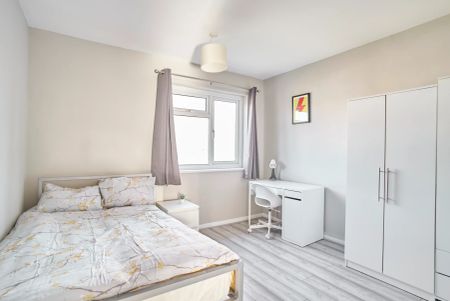 51 Whitton Walk Room 2 - Photo 2