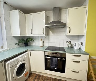 Glengarnock Avenue - Photo 2