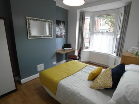 3 bedroom terraced house to rent - Photo 4