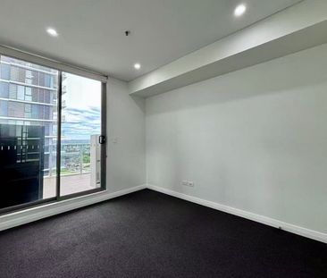 High Level Pristine Near New 2 Bedder Apartment in the heart of Gra... - Photo 4