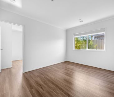 Modern Family Living in Prime Delacombe Location - Photo 5