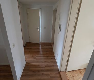 - 3 - Raumwohnung mitten in der Neustadt - Photo 2