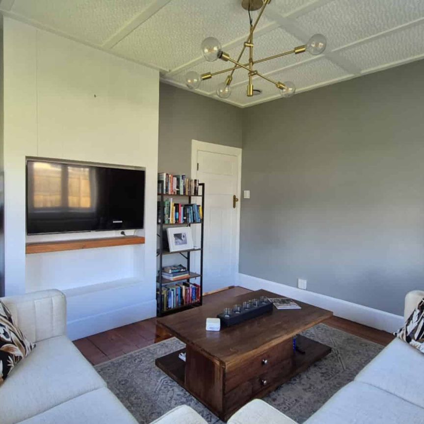 Cosy 2 Bedroom Furnished Home - Photo 1