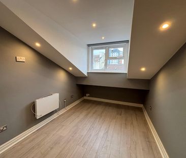 2 bedroom Flat to let - Photo 6
