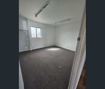 Rental Property in Waterloo Corner - Ideal for Families or Tradespe... - Photo 3