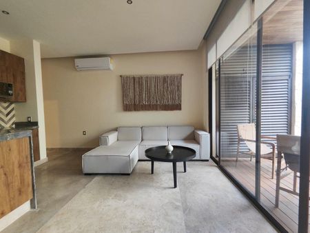Adora 102 - Photo 2
