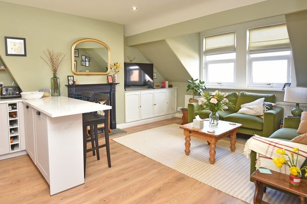 St Georges Road, Harrogate, HG2 9BP - Photo 1