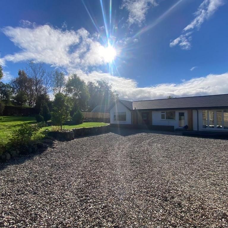4 bedroom detached house to rent - Photo 1