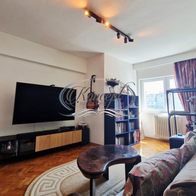 Apartament la cheie, cu parcare langa Piața Ion Mester - Fotografie 1