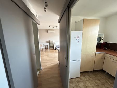 Location Appartement 2 pièces 46m² TOULON 83200 - Photo 3