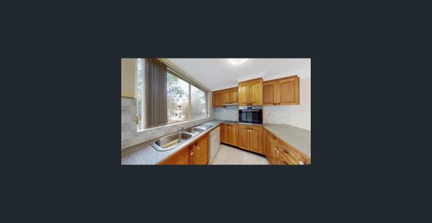 Spacious 2-Bedroom Apartment with Balcony - Photo 1