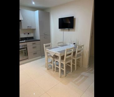 3 Bed Detached House, Beastow Road, M12 - Photo 3