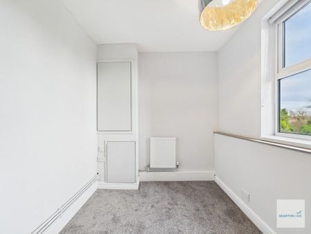 3 bedroom apartment to rent - Photo 2