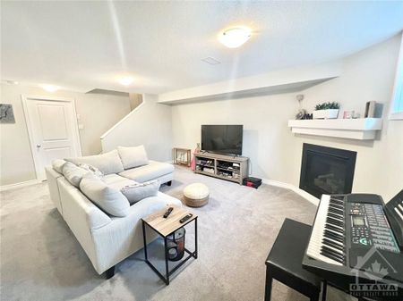 For Lease - 213 BANDELIER Way, Stittsville - Munster - Richmond, Ontario - Photo 5