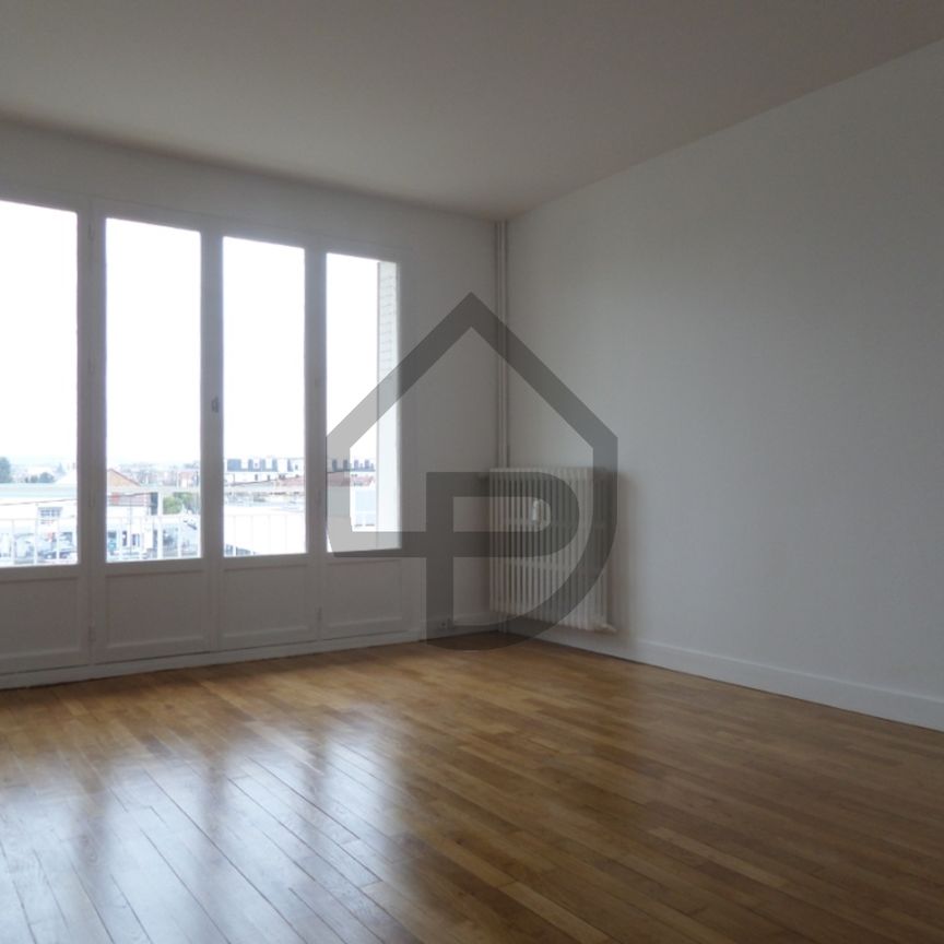 2 PIÈCES DE 50 M² AVEC BALCON, PARKING ET CAVE - Photo 1