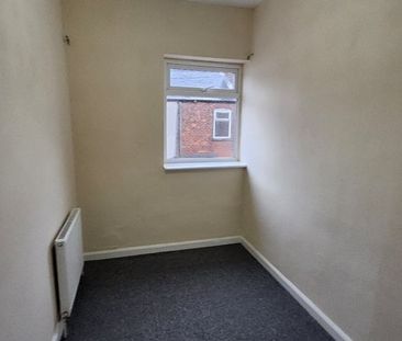 3 Bed Terraced House, Spreadbury Street, M40 - Photo 5