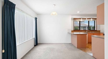 Family home in Dinsdale - Photo 3