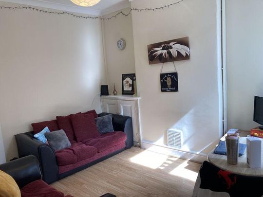 3 bedroom terraced house to rent - Photo 1