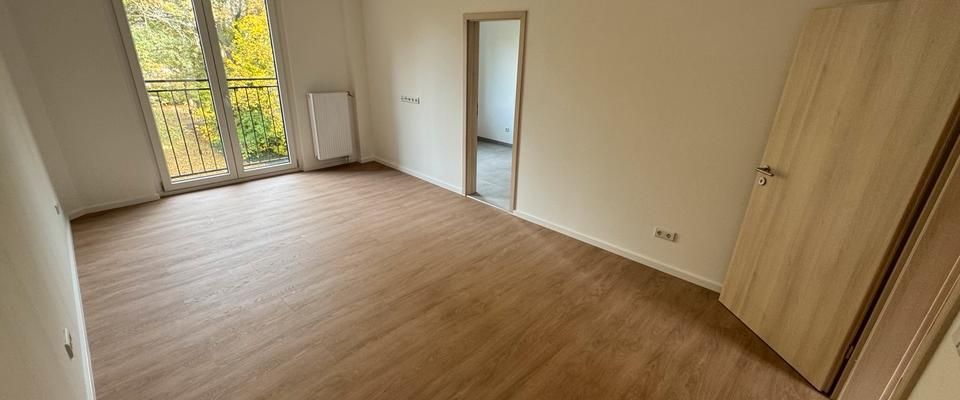 Erstbezug neu sanierte Wohnung 3 Zimmer direkt am Park - Foto 1