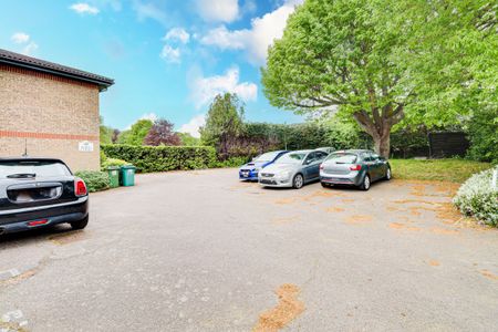 Robin Court, Westfield Road, Harpenden, AL5 4UH - Photo 3