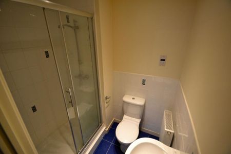 2 bedroom apartment to rent - Photo 5