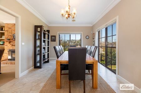 Beautiful Three Bedroom Home - Photo 3