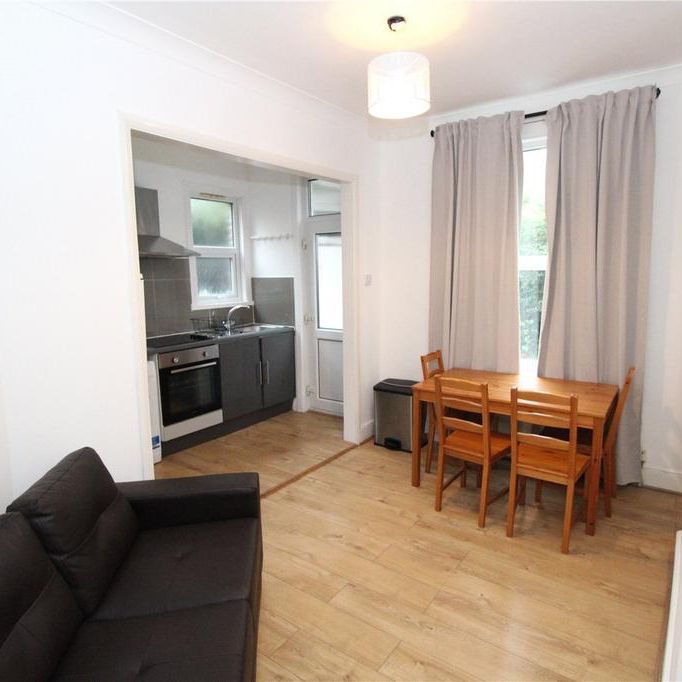 3 bedroom apartment to rent - Photo 1