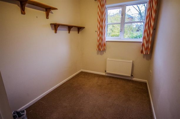 46 Millbank, Cam - Photo 1