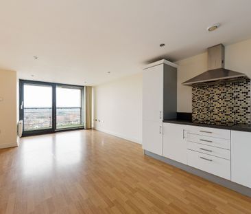 Tally Ho Corner, London, N12 - Photo 5