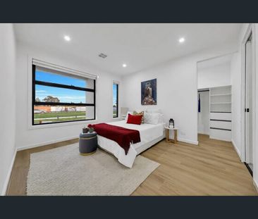 Modern Family Home in Prime Katalia Estate Location! - Photo 2