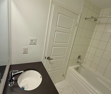 For Lease - 26 Ennerdale Street, Barrie, Ontario - Photo 4