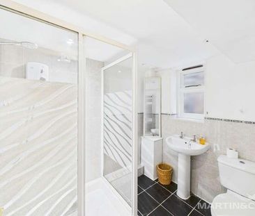 Worthing, West Sussex, BN11 - Photo 3