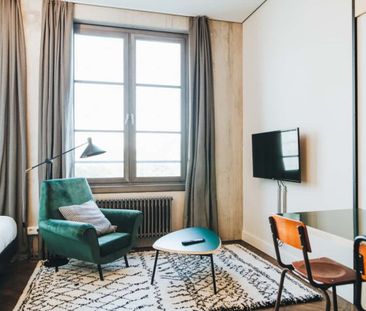 Neon Gold - Short/Long Term - Floor 4 - Photo 1