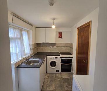 Studio Flat, Sidney Avenue, N13 - Photo 4