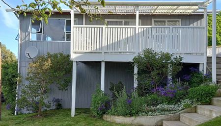 Unique character flat with stunning rural views. - Photo 3