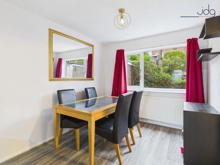 3 bedroom detached house to rent - Photo 2