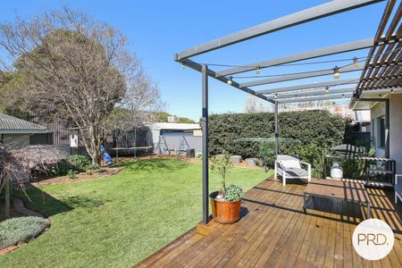 IMMACULATE THREE BEDROOM HOME ! - Photo 4