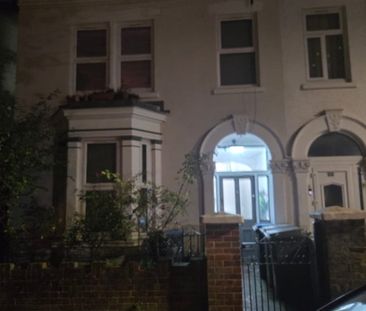 Room in a Shared House, St. Marys Road, NW10 - Photo 5