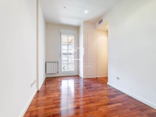 Bright and spacious penthouse in Monte del Pilar - Photo 1