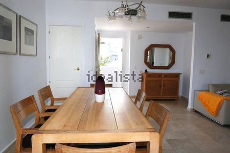 Alquiler de piso en Calle los Naranjos, 5 - Photo 4