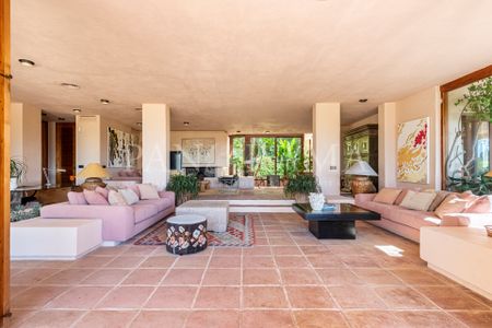 Beautiful villa in the gated community of El Rosario - Photo 4