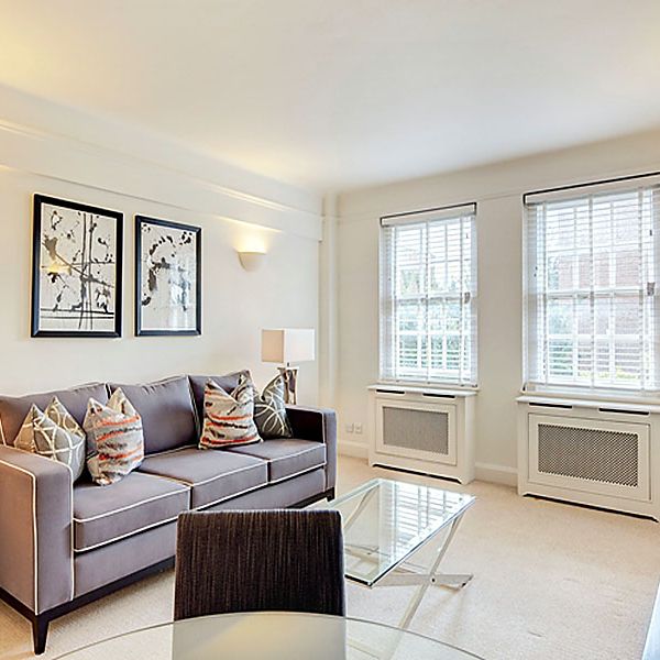 Bright two-bed, two-bath apartment in Chelsea, London SW3 - Photo 1