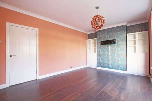 Dodhill Place, Knightswood, Glasgow - Photo 1